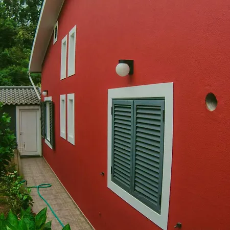 Spacious House In With Terrace And Parking Included