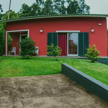 Spacious House In With Terrace And Parking Included Дом отдыха *